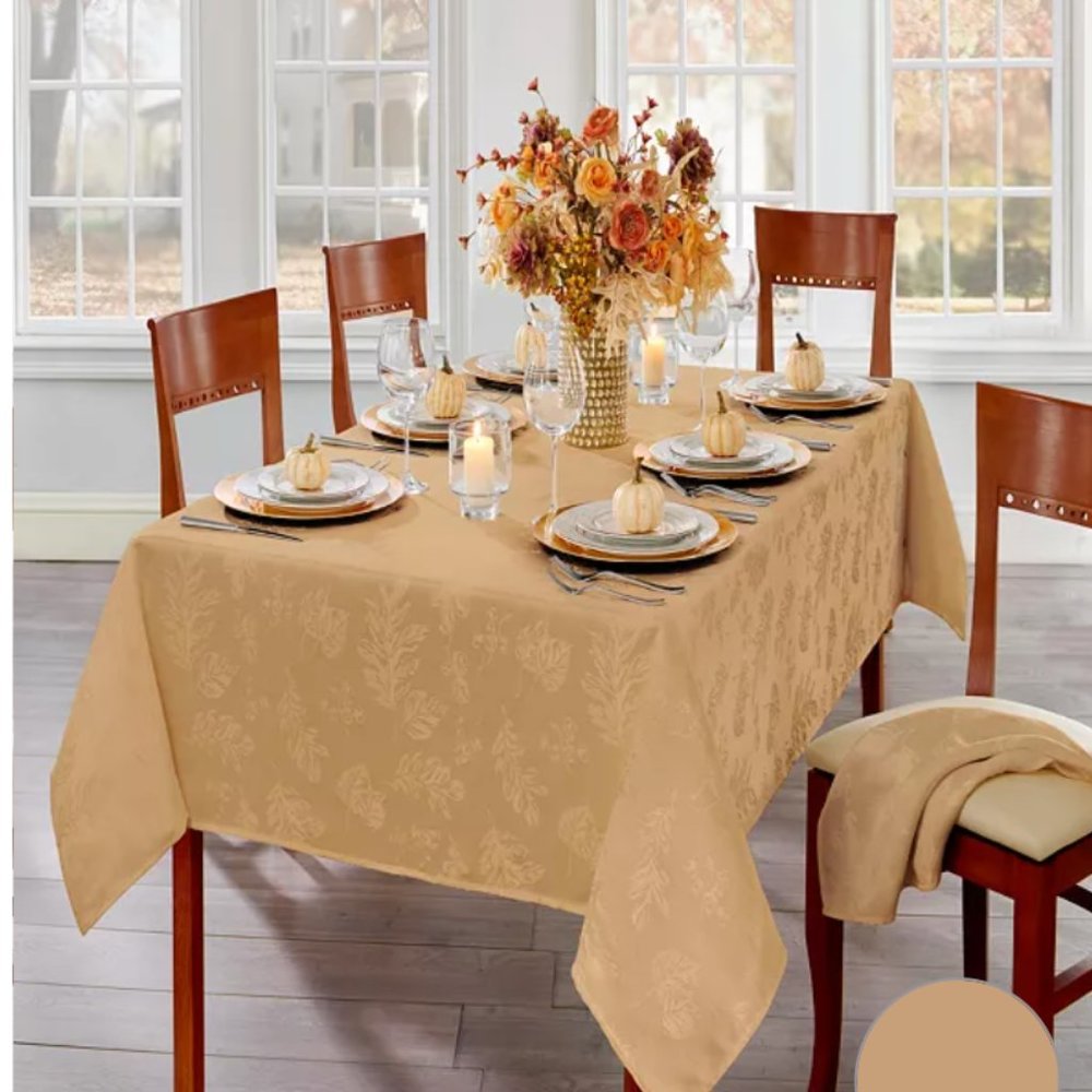 Elegant Leaves Jacquard Damask Tablecloth, 52 x 70